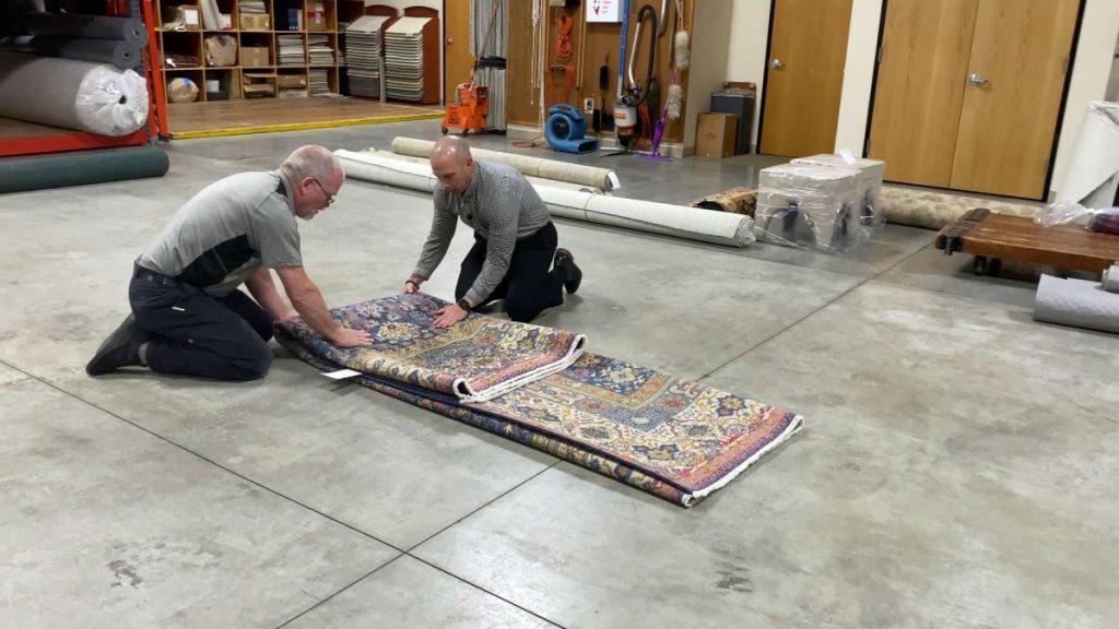 How To Fit Rug In Car? (5 Easy Steps)